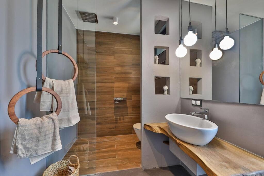 Top Central Design, 2 Bedroom, Ndk, Free Secured Parking Sofya Dış mekan fotoğraf